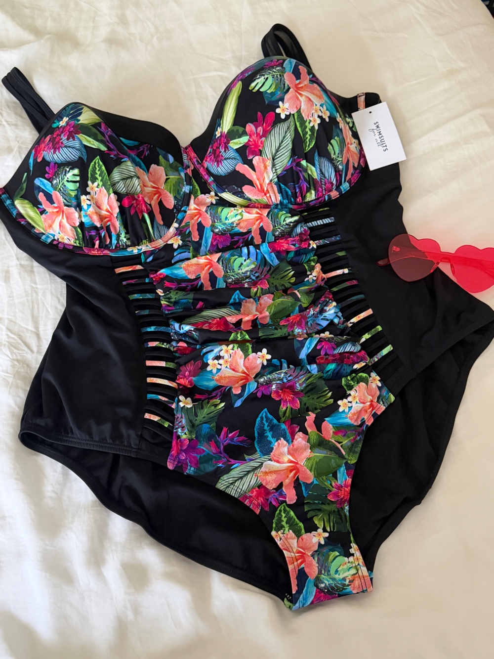 Swimsuits For All Women's Ruched Underwire One Piece - size 34